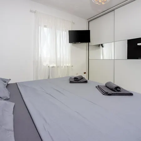 Apartment Luna Dramalj