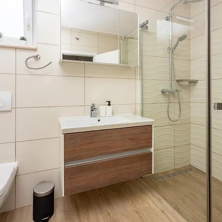 Luna Apartamento Dramalj